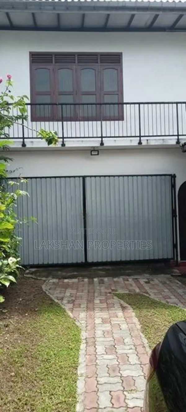 Two House For Sale In Boralesgamuwa අබේරත්න මාවත