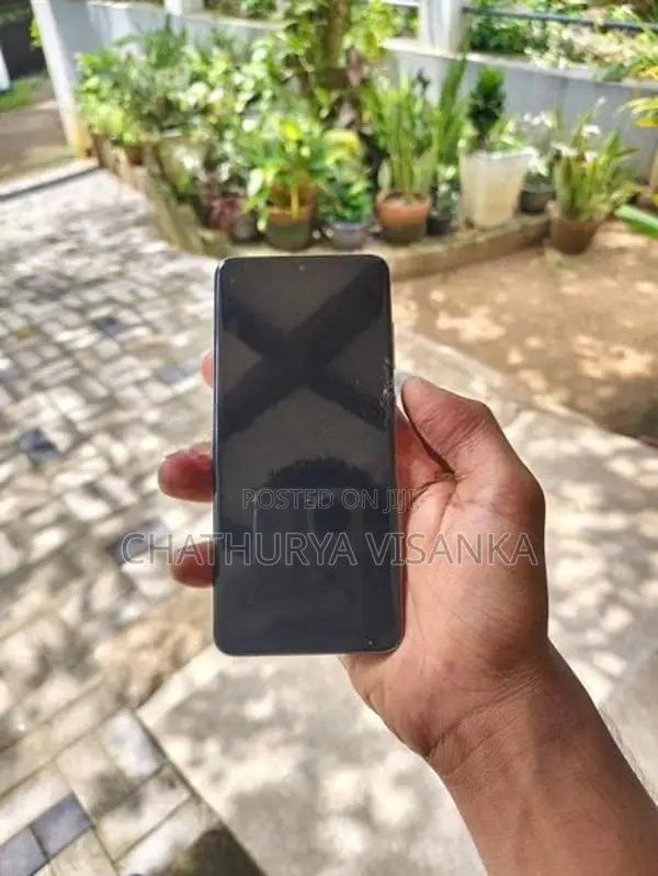 Samsung Galaxy S20 (Used)