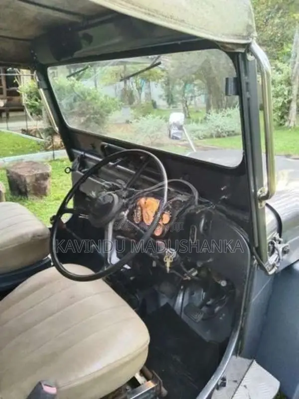 Mitsubishi 4DR 1969
