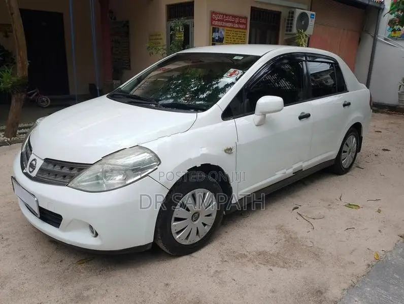 Nissan Tiida Sports Auto 2010