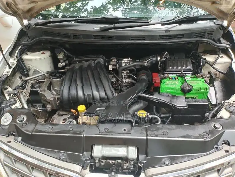 Nissan Tiida Sports Auto 2010