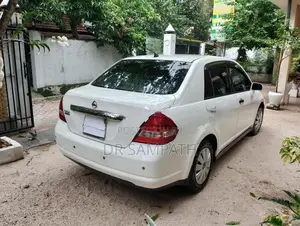 Nissan Tiida Sports Auto 2010
