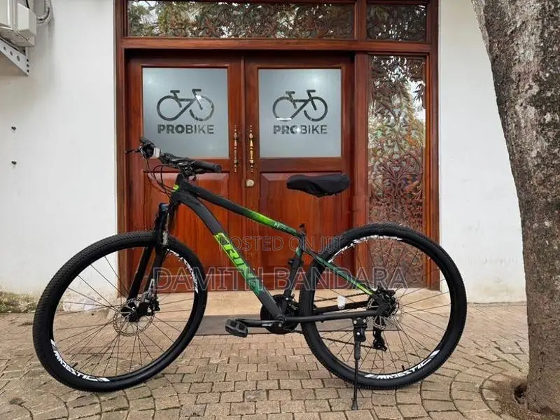 Trinx M600 Pro 29” Mountain Bike