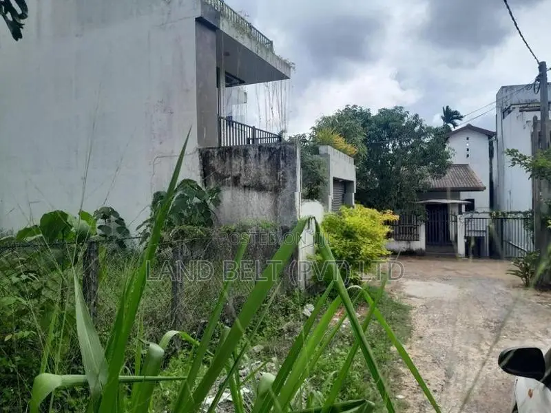 Land for Sale in Close to Athurugiriya