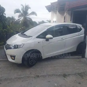Honda Fit GP5 2013