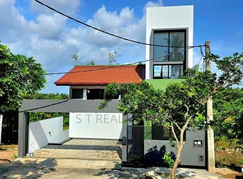 Architecture Designed 3 Storey House for Sale in Homagama