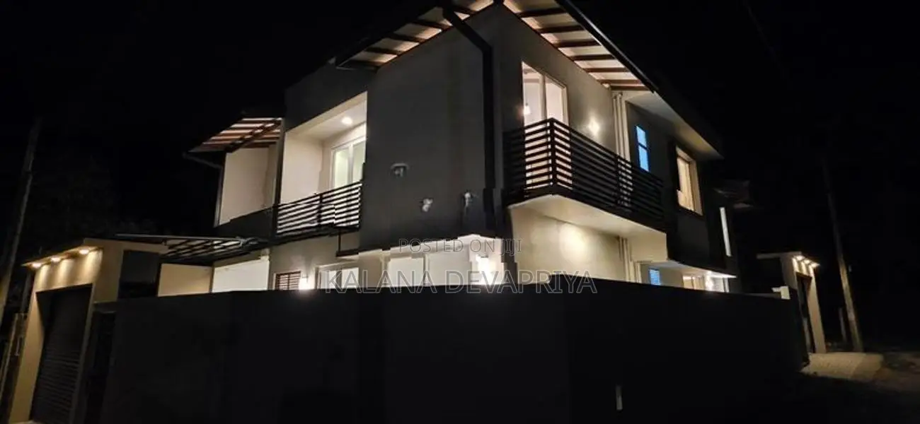 Brand New Luxury House for Rent Habarakada