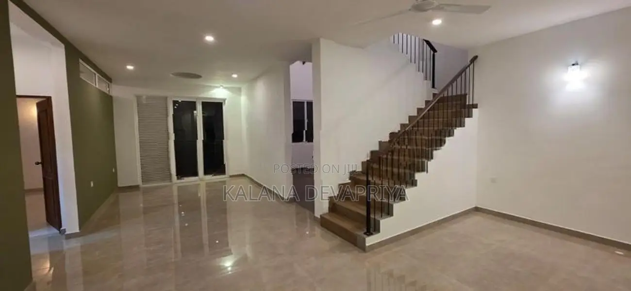 Brand New Luxury House for Rent Habarakada