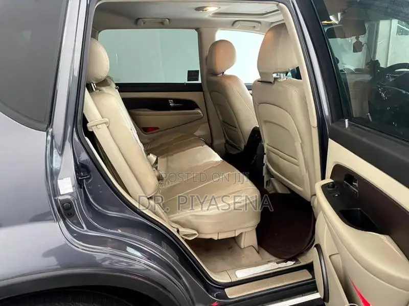 Micro Rexton 2015