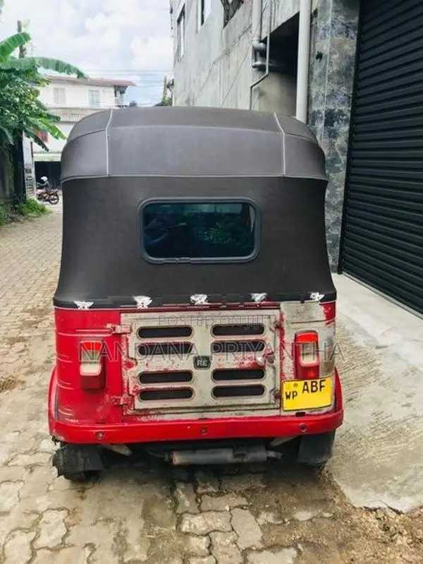 Bajaj RE 4 Stroke 2015