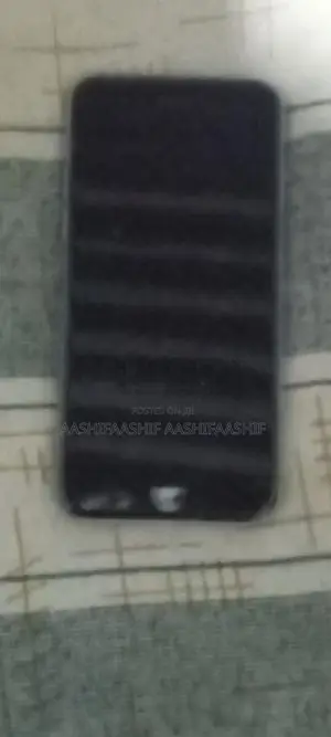 Apple iPhone 6S (Used)