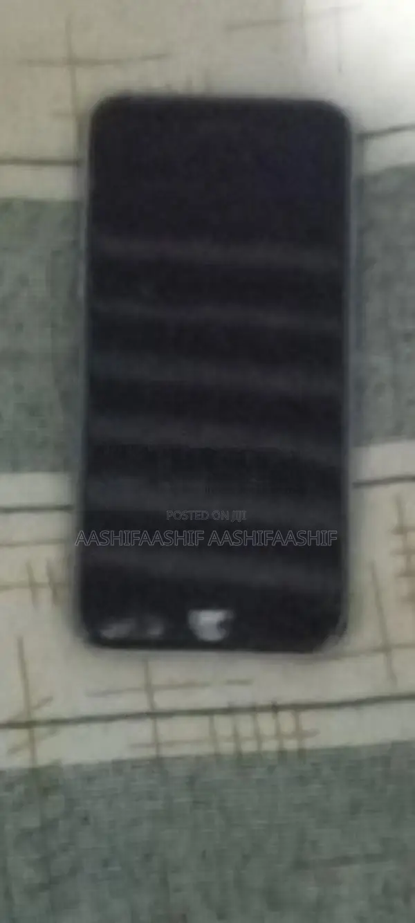 Apple iPhone 6S (Used)