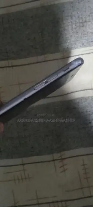 Apple iPhone 6S (Used)