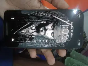 Apple iPhone X (Used)