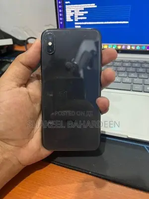 Apple iPhone X (Used)