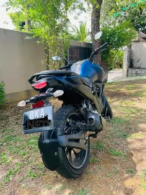 Yamaha Fzs V4 EFI 2025