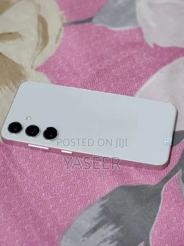 Samsung Galaxy S24 (Used)