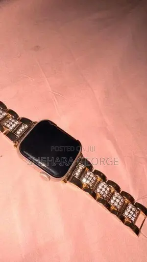 Apple Watch SE Starlight