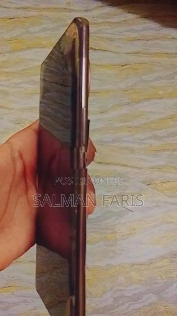 Vivo V30e (Used)