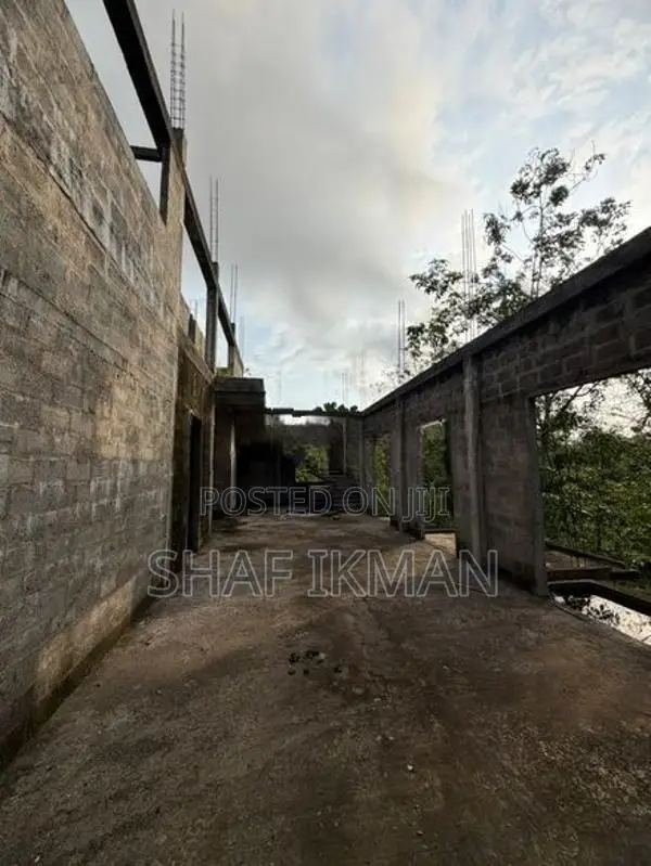 Land with Unfinished Building Luxury Villa for Sale Beruwela