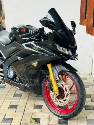 Yamaha R15 2020