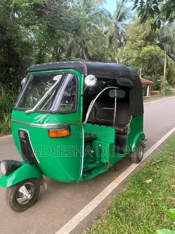 Bajaj RE 2004