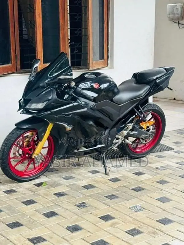 Yamaha R15 2020