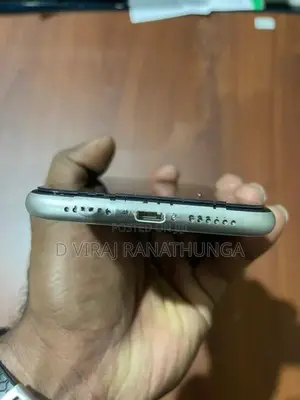 Apple iPhone 11 (Used)