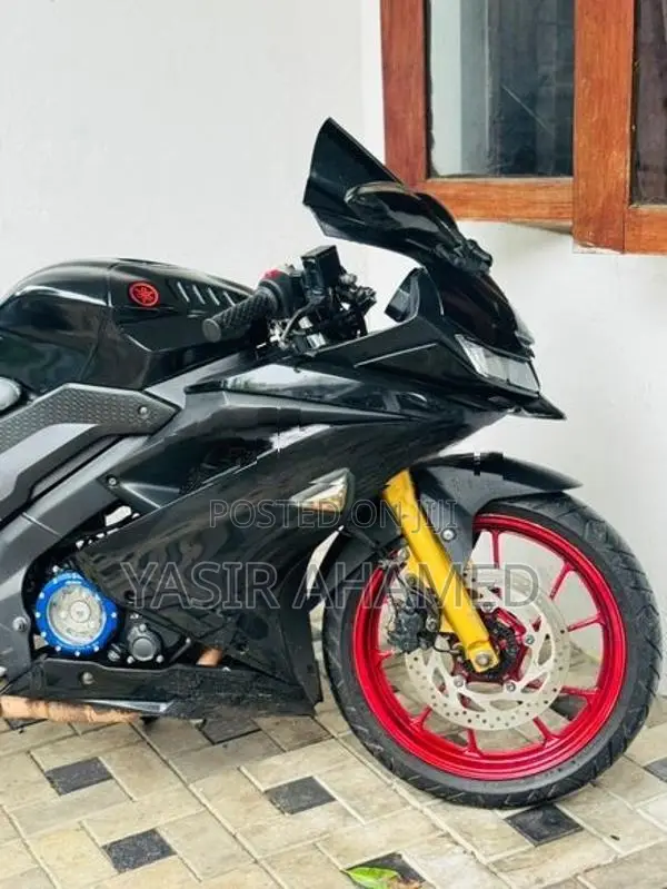 Yamaha R15 2020