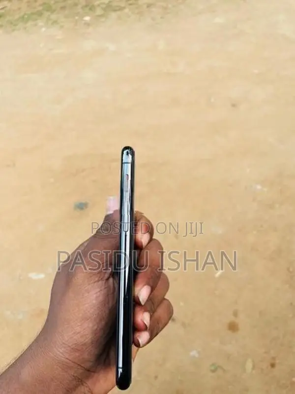 Apple iPhone 11 Pro (Used)