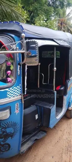 Bajaj RE 1995