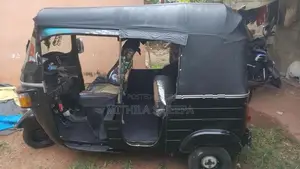 Bajaj RE 2010