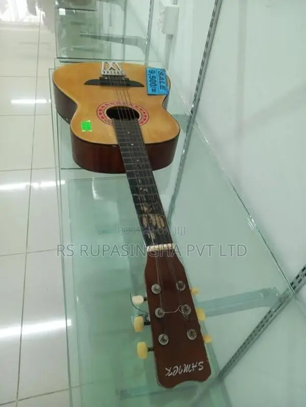 Box Guitar