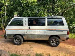 Mitsubishi Delica L300 1985
