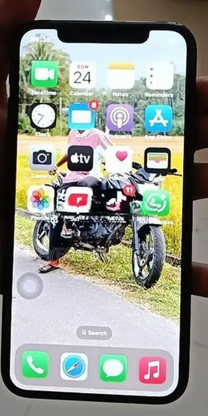 Apple iPhone X 64GB (Used)