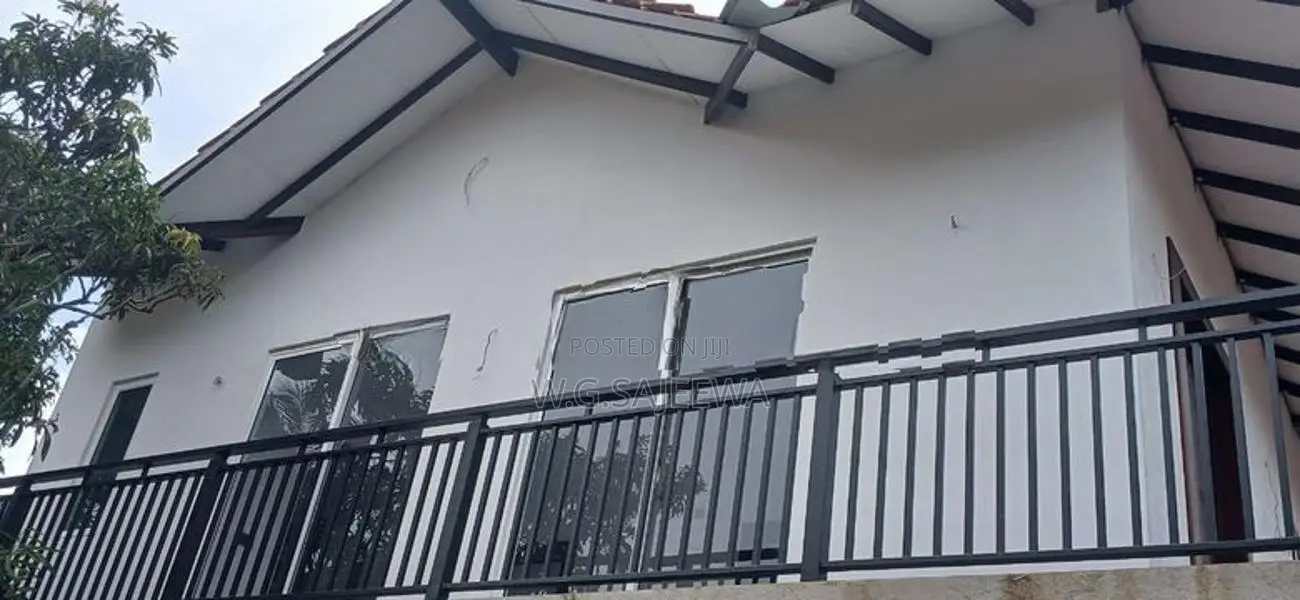 Newly Built Complete Upstairs House Rent in Negombo
