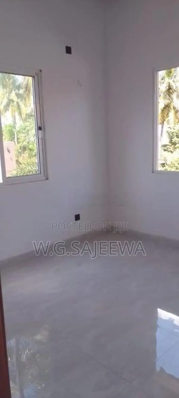 Newly Built Complete Upstairs House Rent in Negombo
