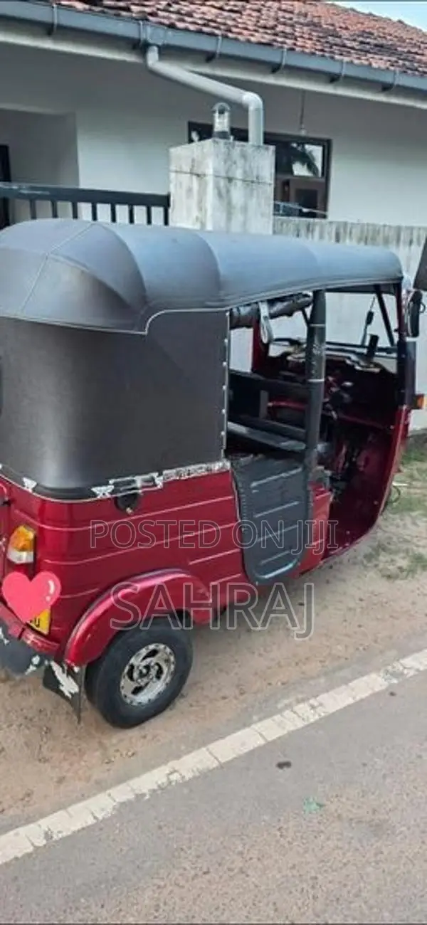 Bajaj RE 2006