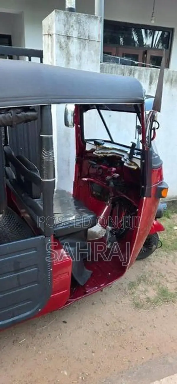 Bajaj RE 2006