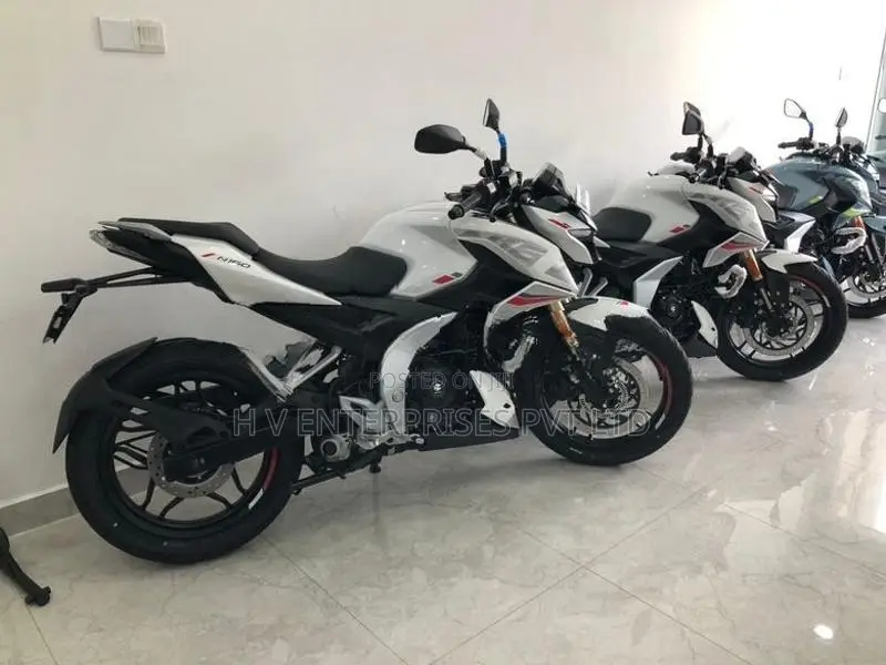 Bajaj Pulsar N160 Premium 2026