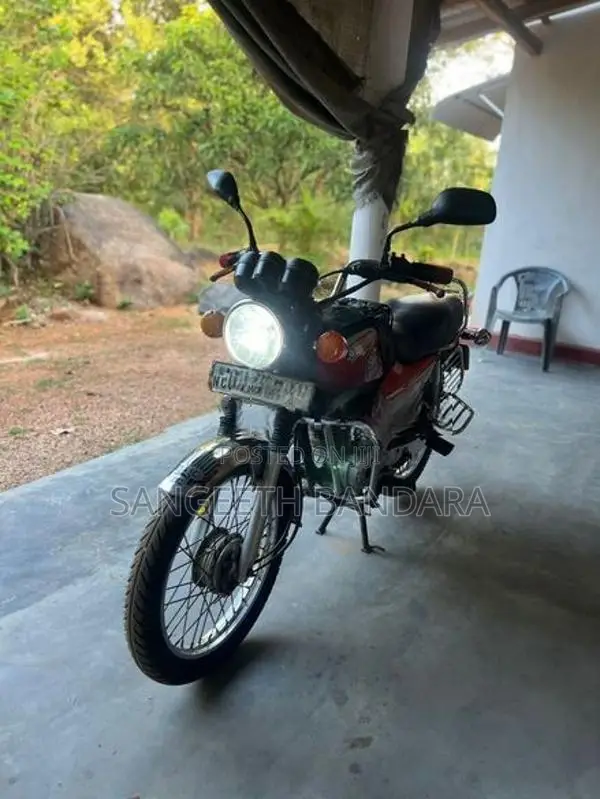 Bajaj Boxer 100 2001