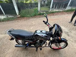 Bajaj CT100 2005