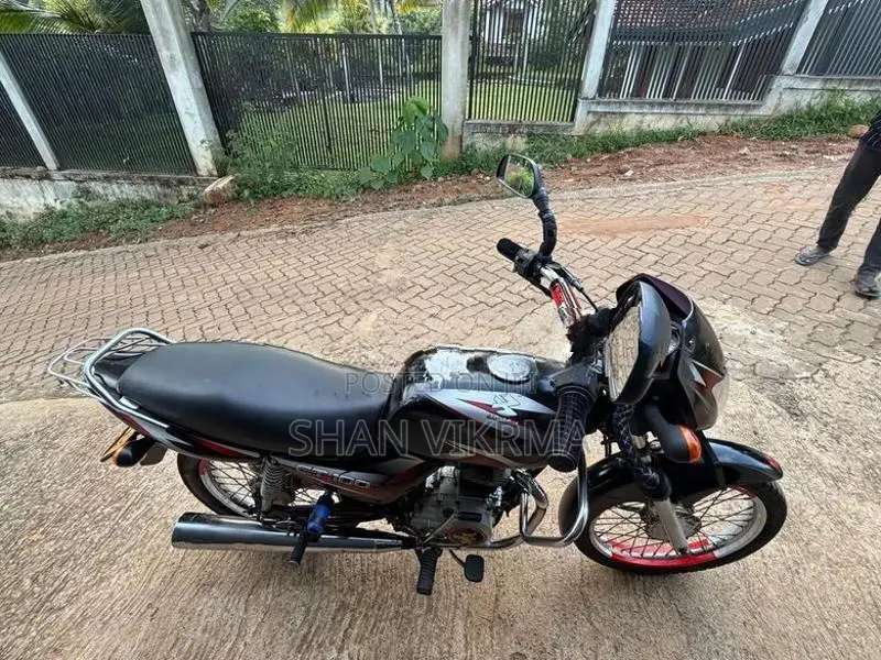 Bajaj CT100 2005