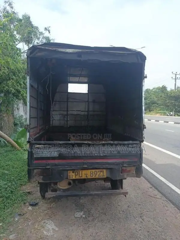 Mahindra Maxximo 2012