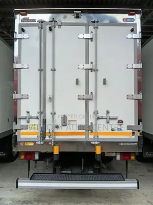 Isuzu Elf NPR 85 Freezer truck 2017