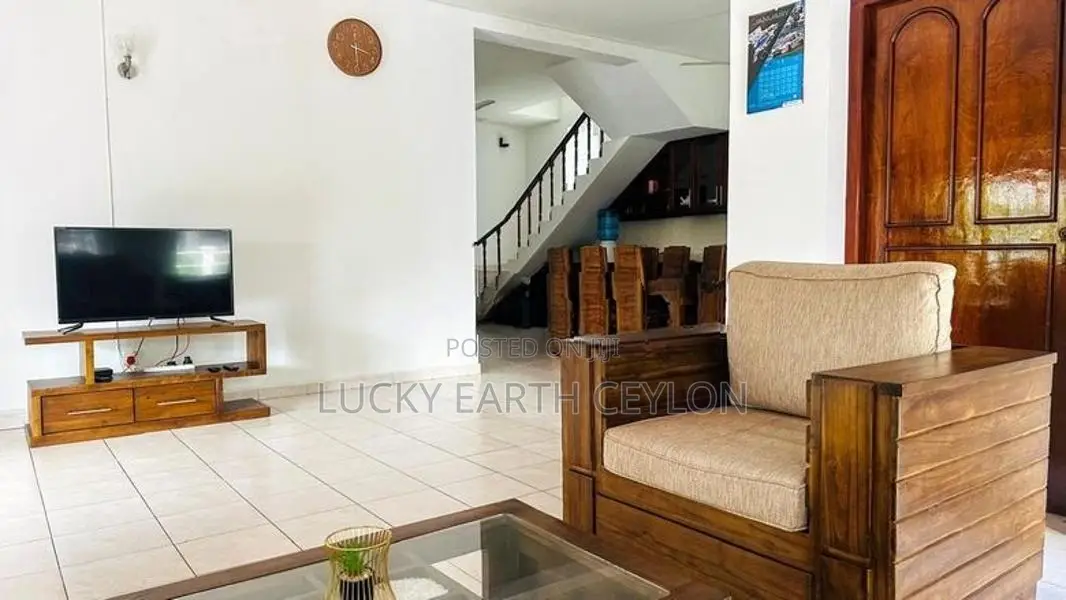 Kottawa, Pannipitya 3 Storey Fully Furnished House for Rent (MG1336)