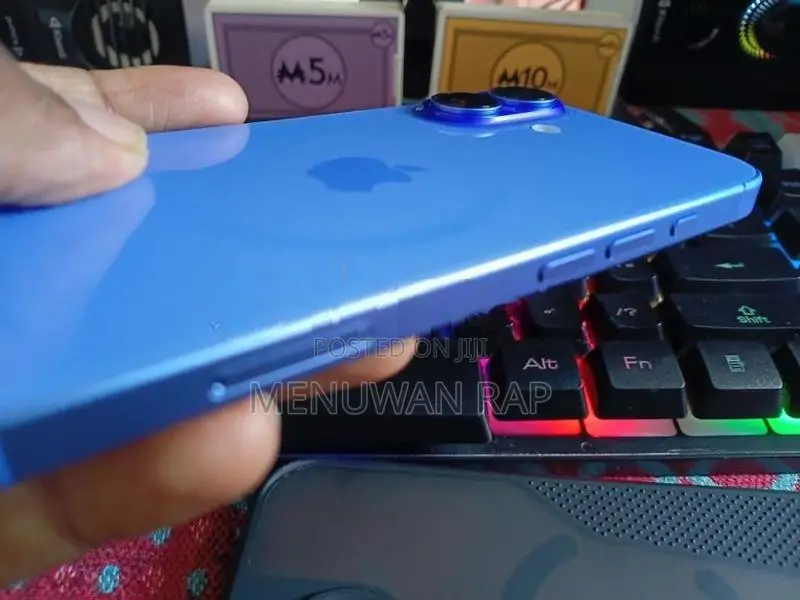 Apple iPhone 16 (Used)
