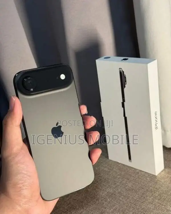 Apple iPhone Air 256GB (Used)