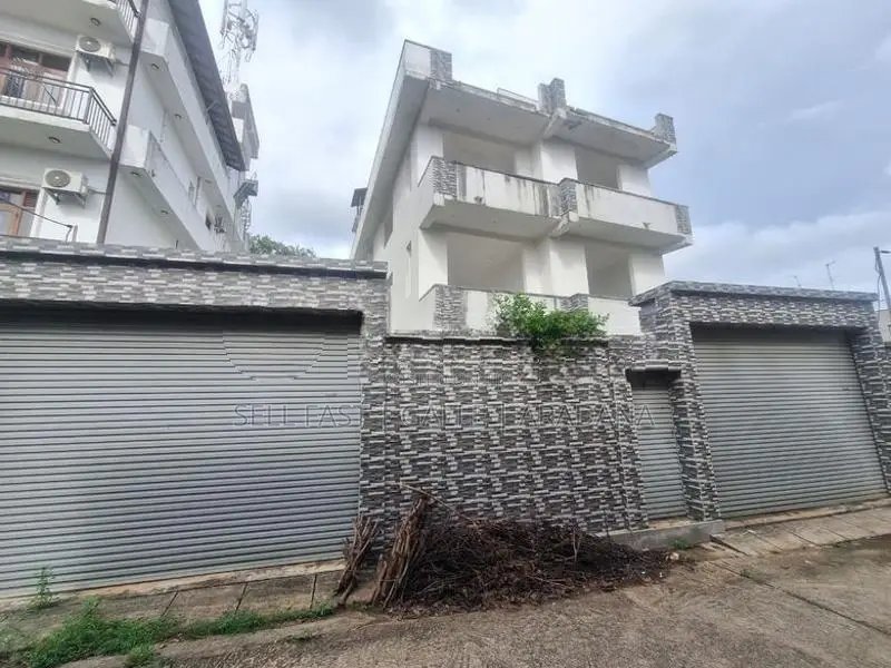 Three Story Building for sale in heart of Nugegoda.