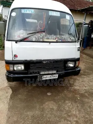 Nissan Caravan 1982